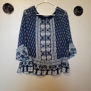 St. John's Bay flowy peasant top w bell sleeves